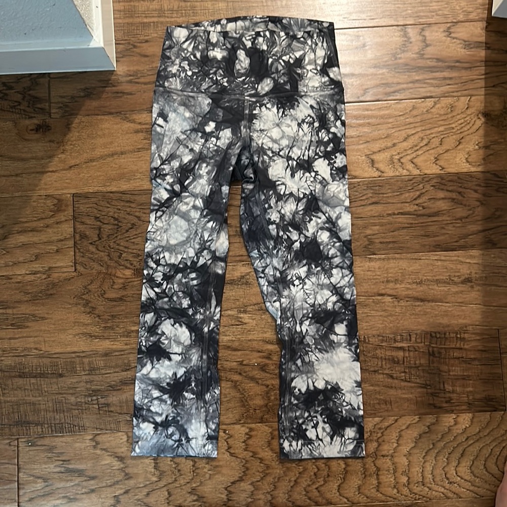 Lululemon cropped leggings